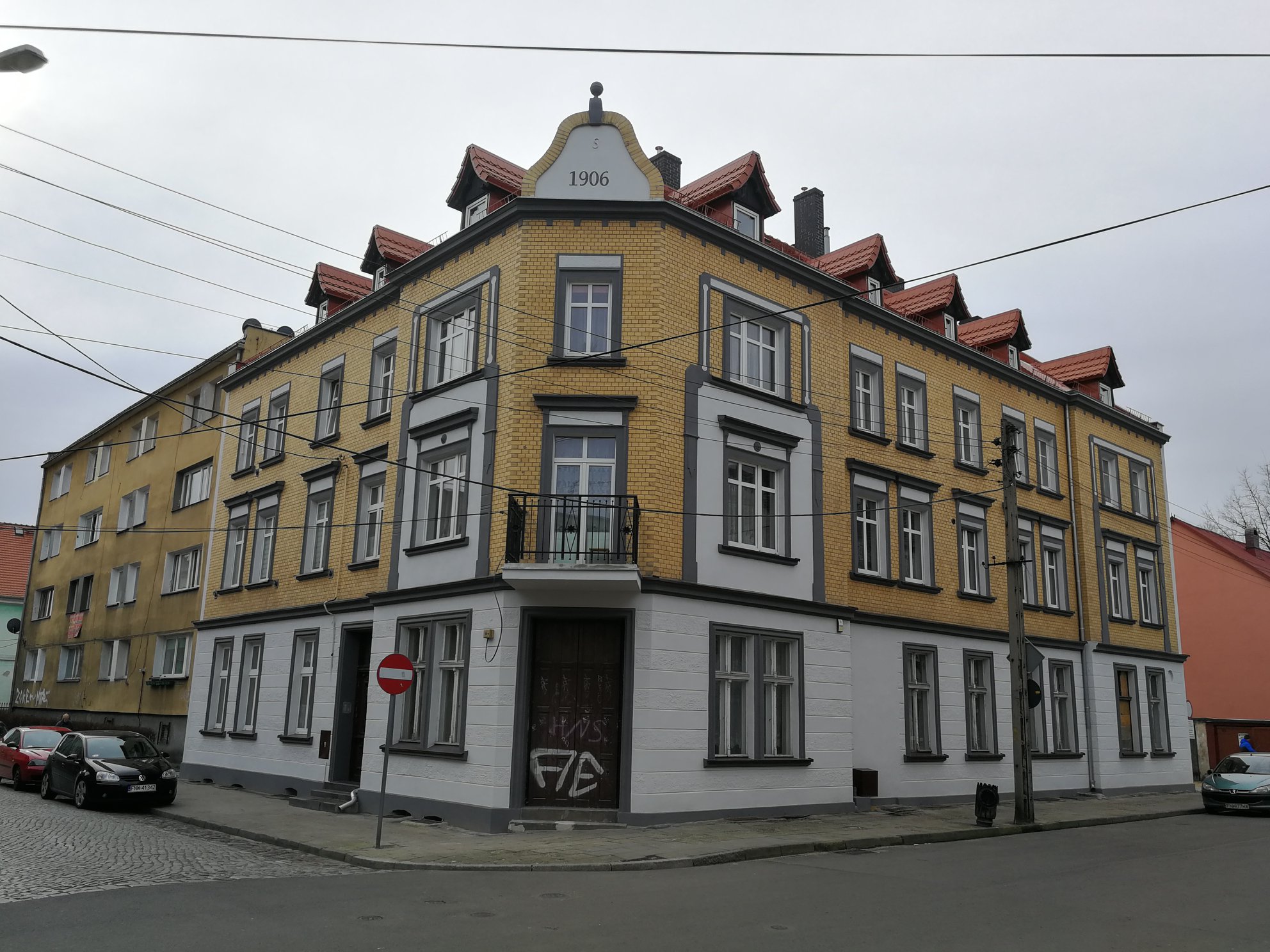 Remont elewacji i dachu — ul. Szarych Szeregów 3, Nowa Sól